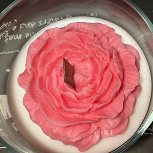 Floral beeswax candles 🌸 peony